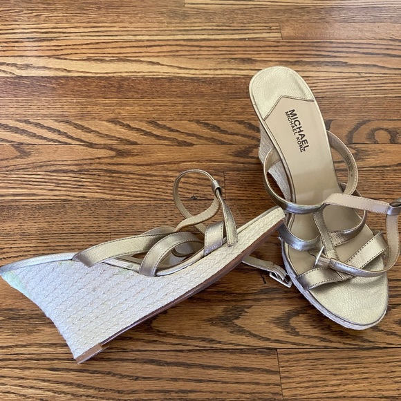 Michael Kors platform shoes - Picture 2 of 4